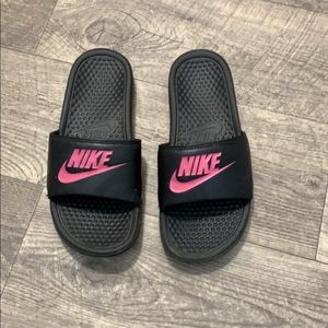 Nike slides